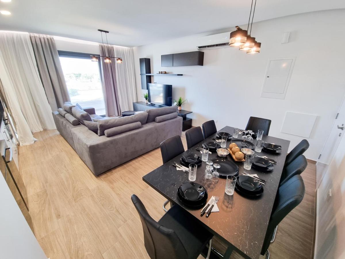 Lucky Strike Apartment Paralimni Exterior photo